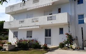 Apartmani By The See Bozo Benic